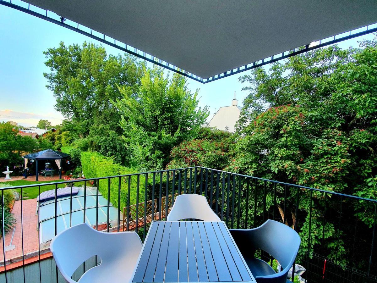 Near Lake Fully Furnished Beautiful Apartment Wien Eksteriør bilde