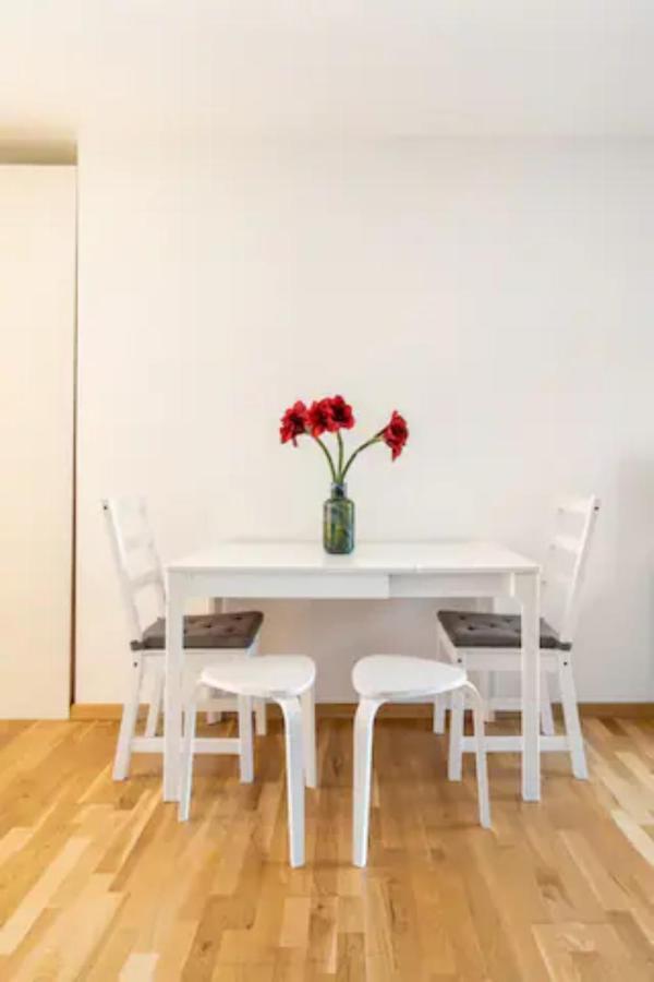 Near Lake Fully Furnished Beautiful Apartment Wien Eksteriør bilde