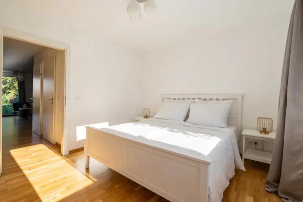 Near Lake Fully Furnished Beautiful Apartment Wien Eksteriør bilde