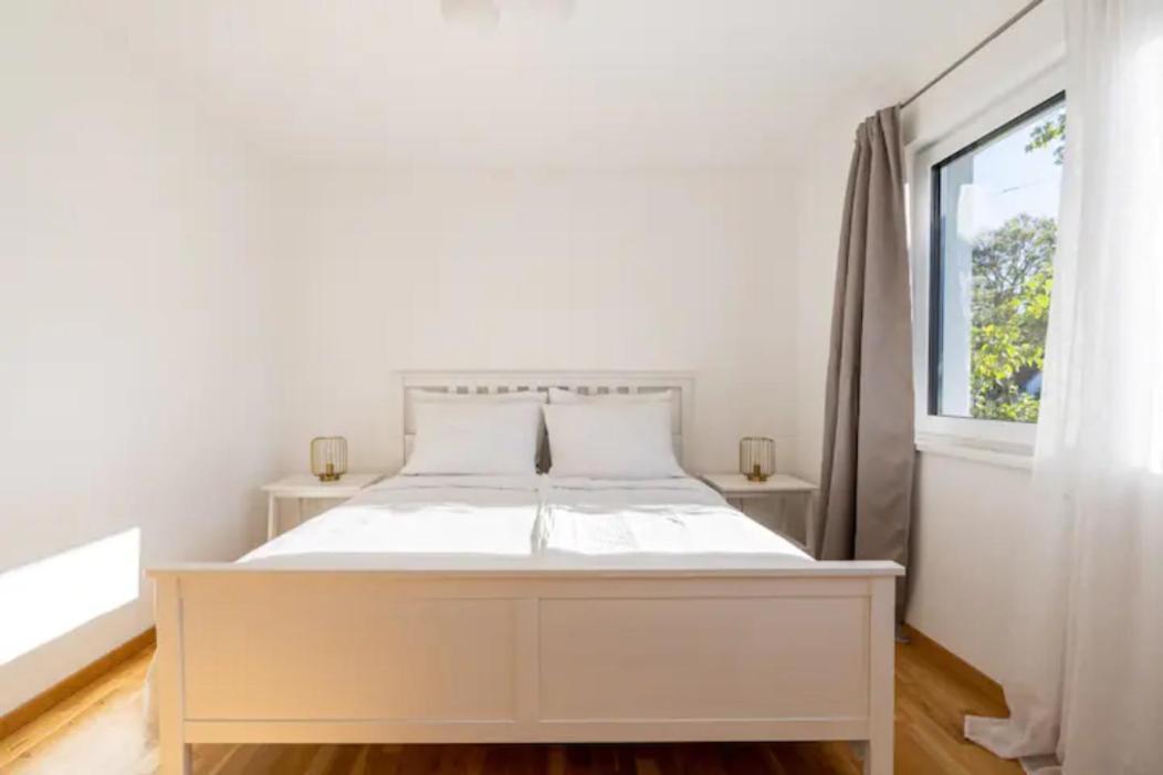 Near Lake Fully Furnished Beautiful Apartment Wien Eksteriør bilde